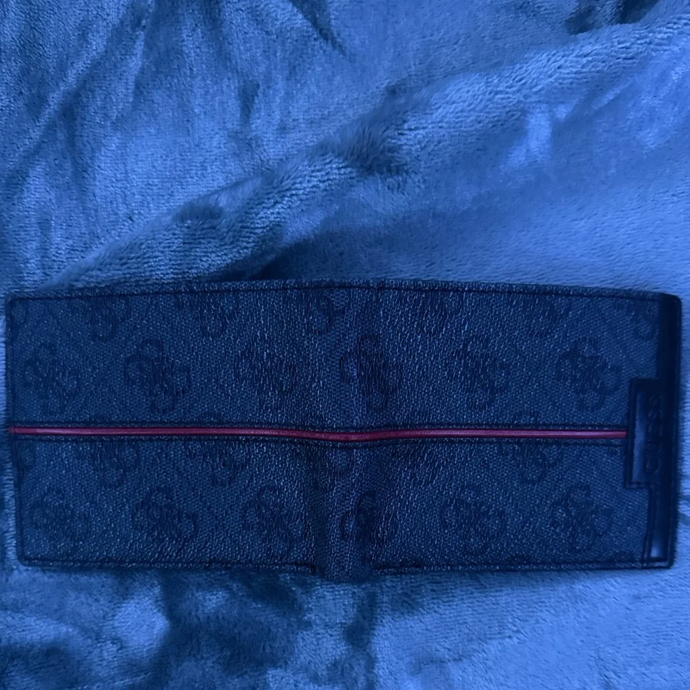 Guess wallet men